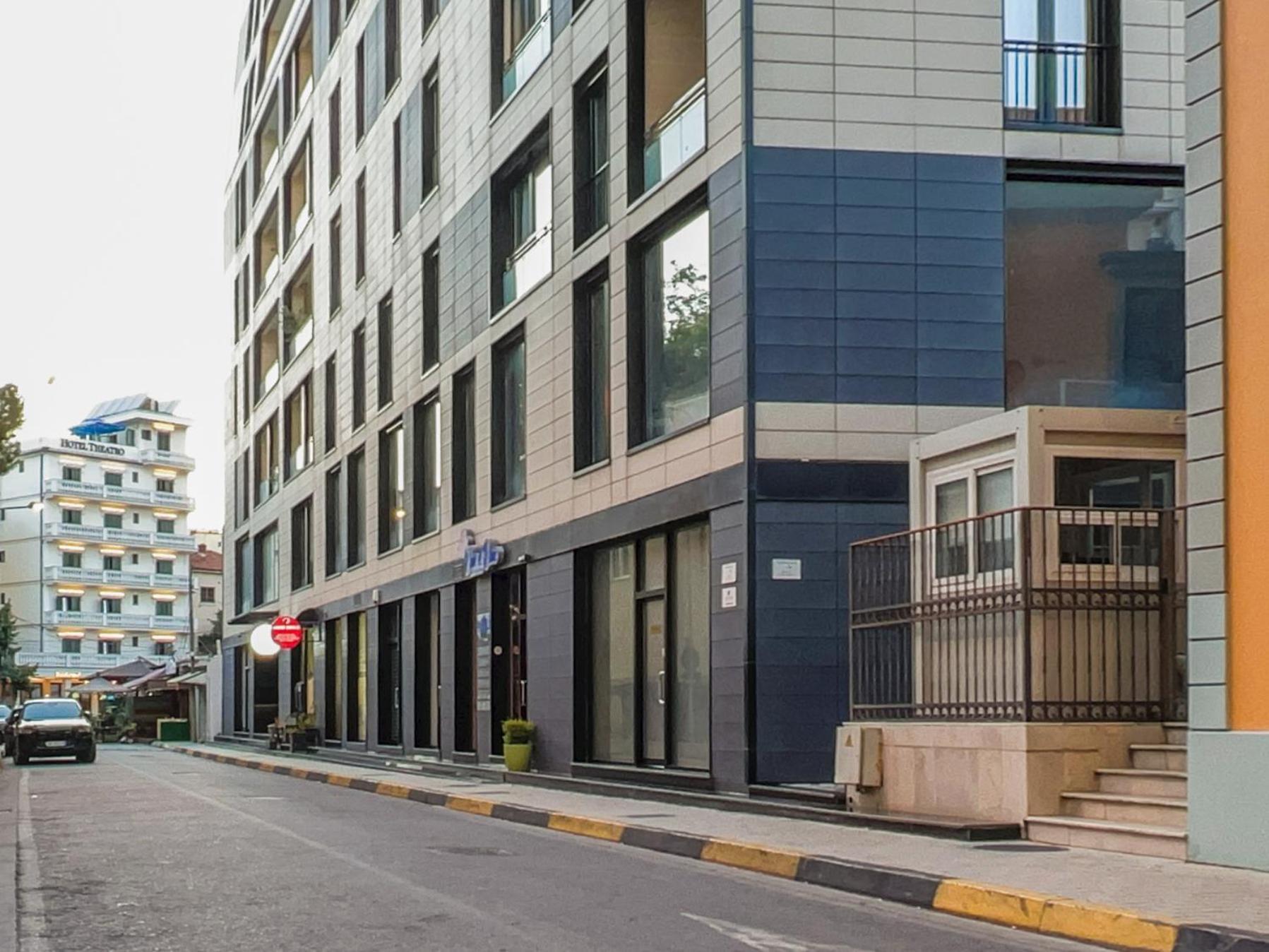 Downtown Grand Comfort Tirana Exteriér fotografie